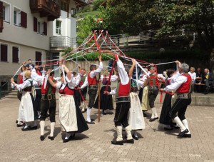 VTG Welschnofen Bandltanz2