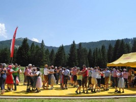 Der Almtanz - ein ganz besonderes Tanzfest in luftiger Höhe