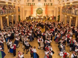 Der Kathreintanz in Meran - Abschluss des Tanzjahres im November